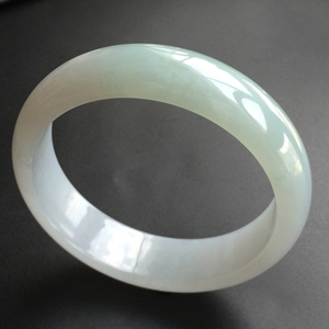 (超值推荐)糯冰种晴水手镯(59.5mm)