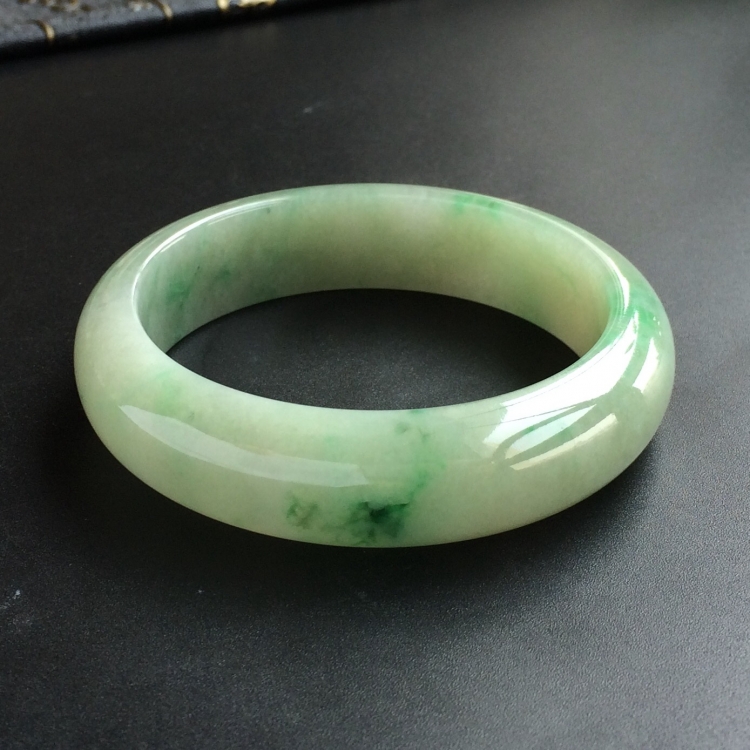 (超值推荐)糯冰种飘翠手镯(55.1mm)