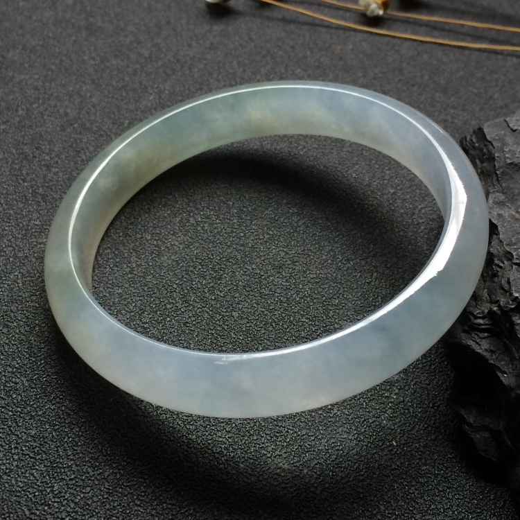 （超值推荐）冰种晴水手镯（55.5mm）