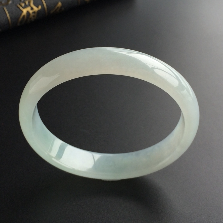 (超值推荐)糯冰种晴水贵妃镯(60mm-53.6mm)