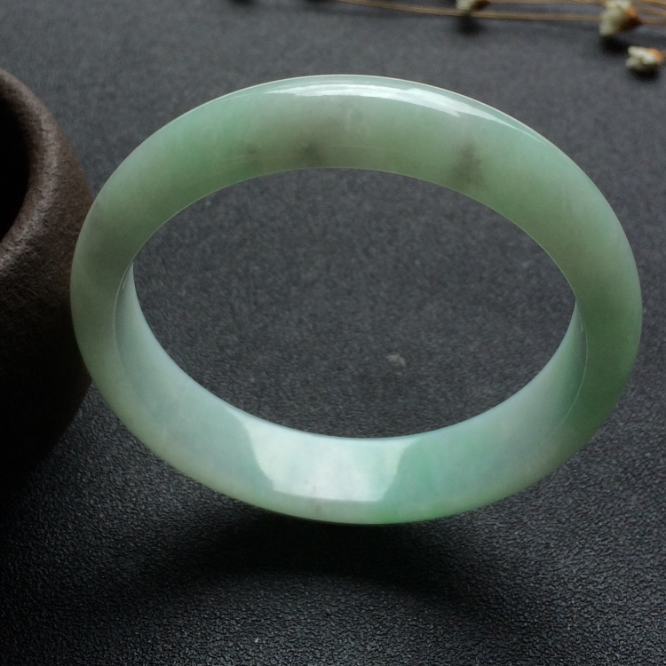 （超值推荐）糯冰种晴水手镯（53.3mm）