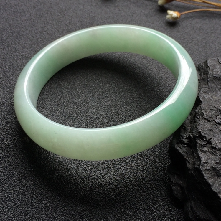（超值推荐）糯冰种晴水手镯（53.3mm）