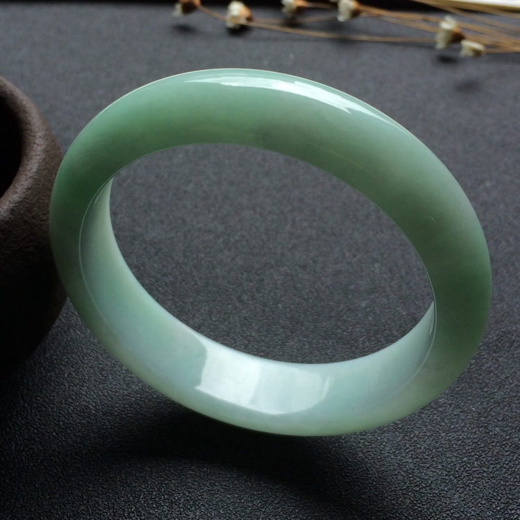 （超值推荐）糯冰种晴水手镯（56.6mm）