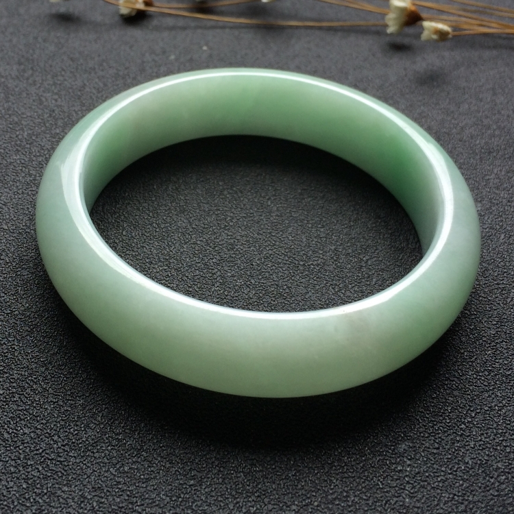 （超值推荐）糯冰种晴水手镯（56.6mm）