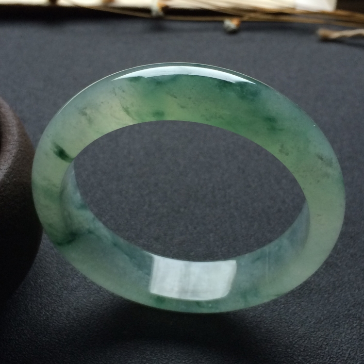 （超值推荐）冰种飘花手镯（55.4mm）