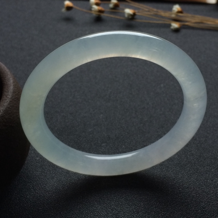 （超值推荐）冰种淡晴水圆条手镯（55.3mm）