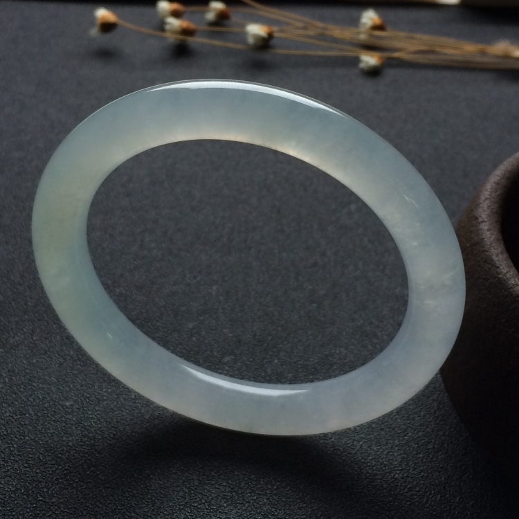 （超值推荐）冰种淡晴水圆条手镯（55.3mm）