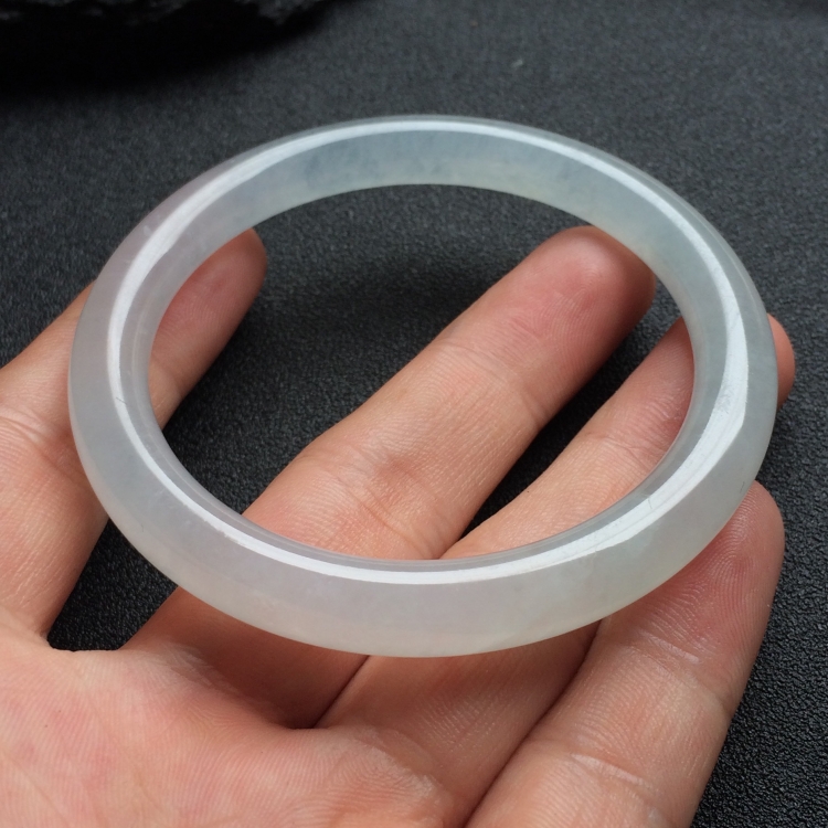 （超值推荐）冰种淡晴水圆条手镯（55.2mm）