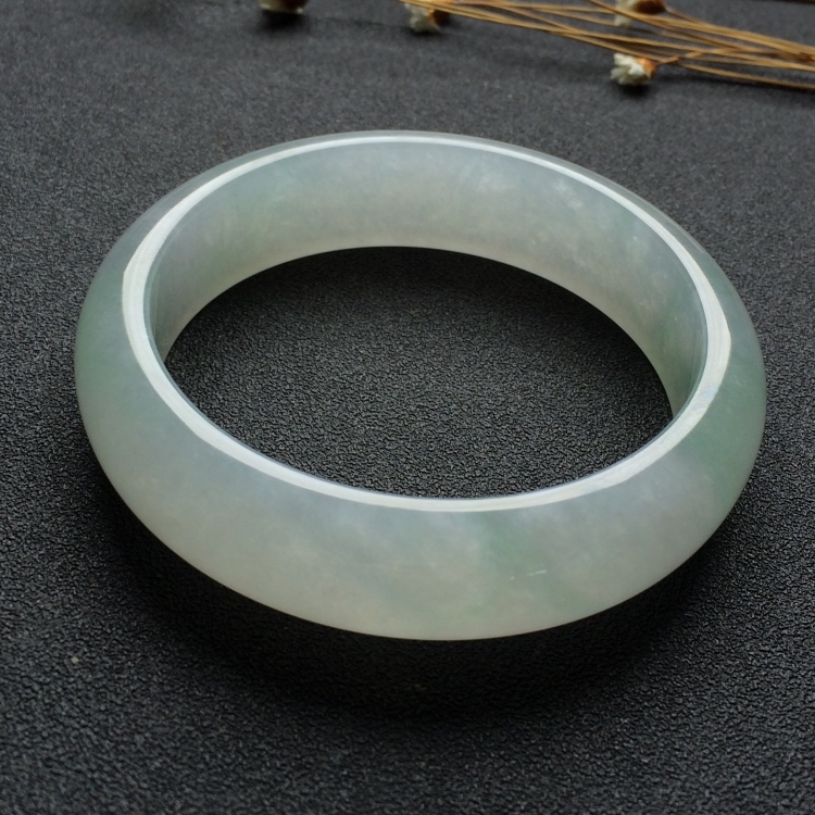 （超值推荐）糯冰种飘花手镯（58.3mm）