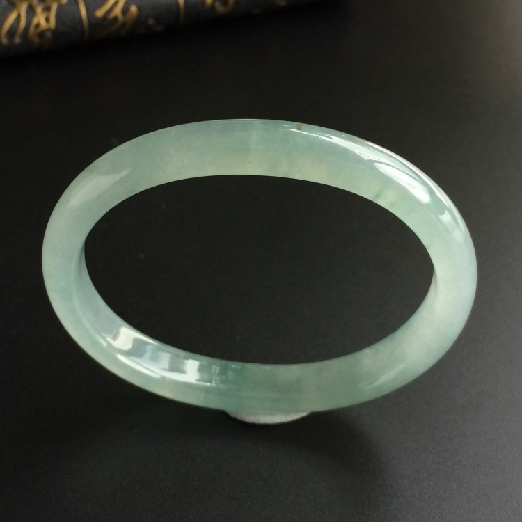 (超值推荐)冰种飘花贵妃镯(54mm-45.3mm)