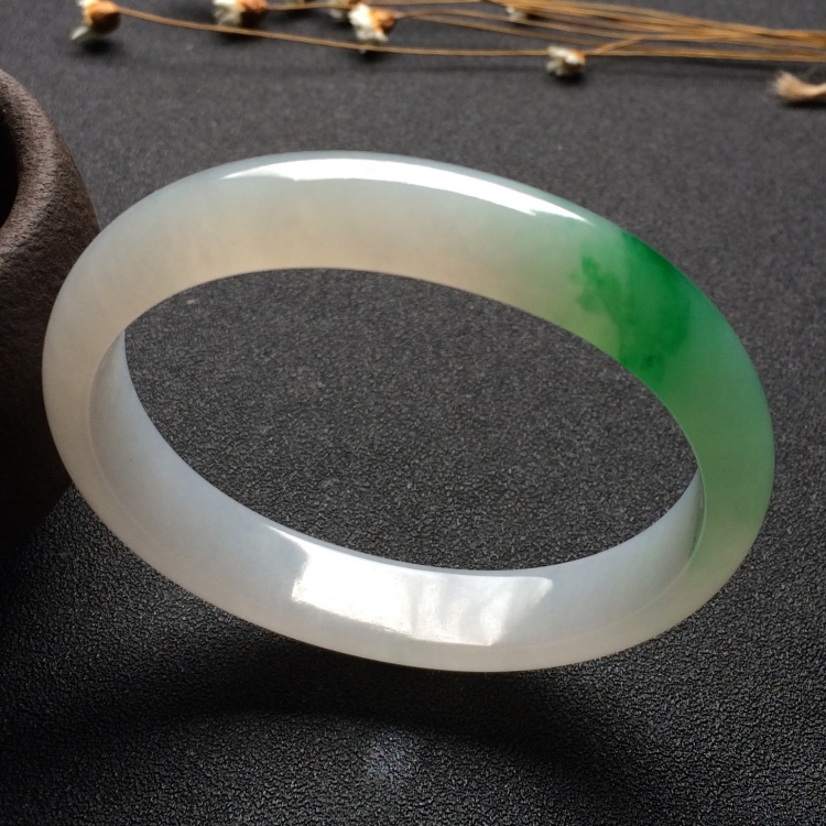 （超值推荐）糯冰种飘翠贵妃镯（56.4mm-49mm）