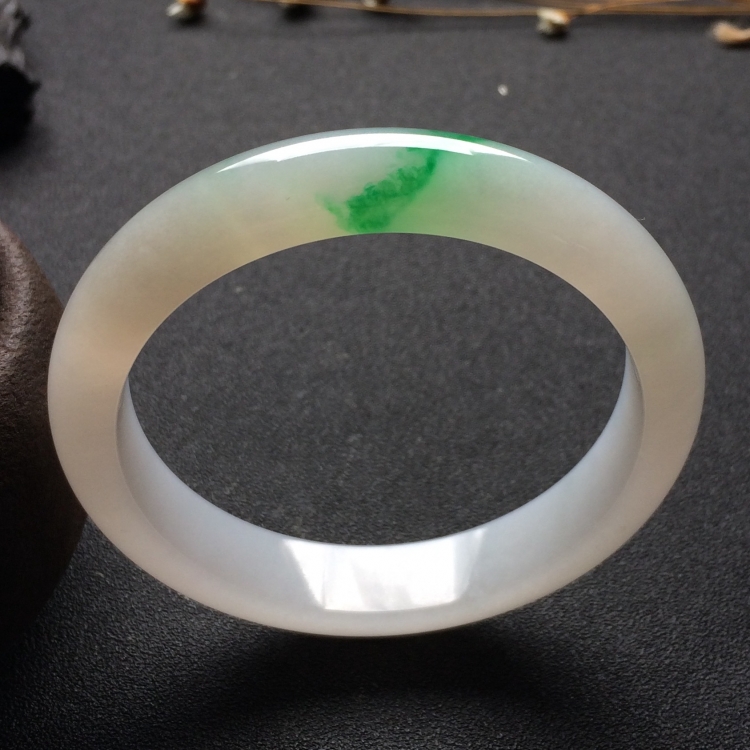 （超值推荐）糯冰种飘翠手镯（56.6mm）