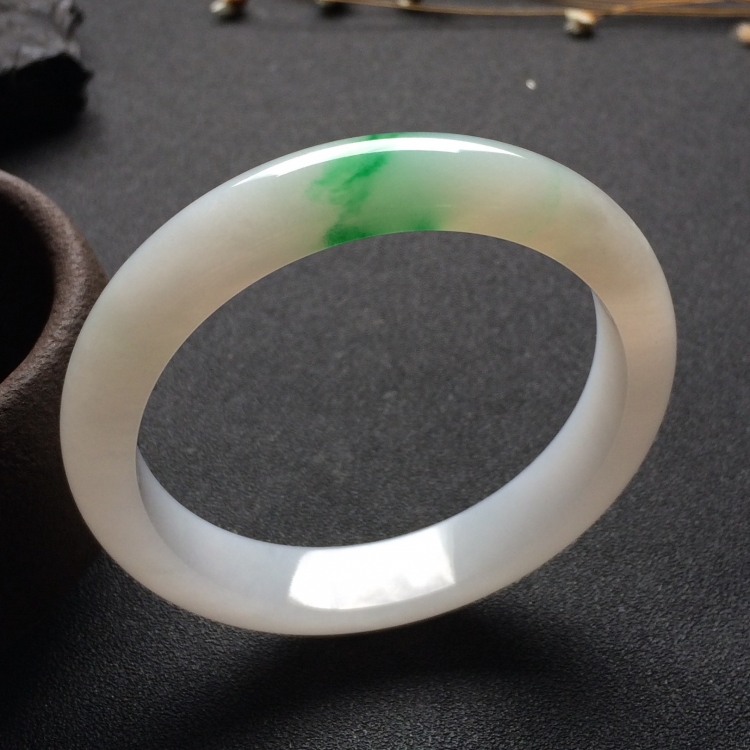 （超值推荐）糯冰种飘翠手镯（56.6mm）