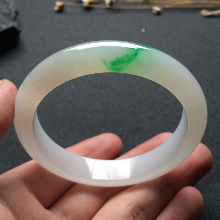 （超值推荐）糯冰种飘翠手镯（56.6mm）
