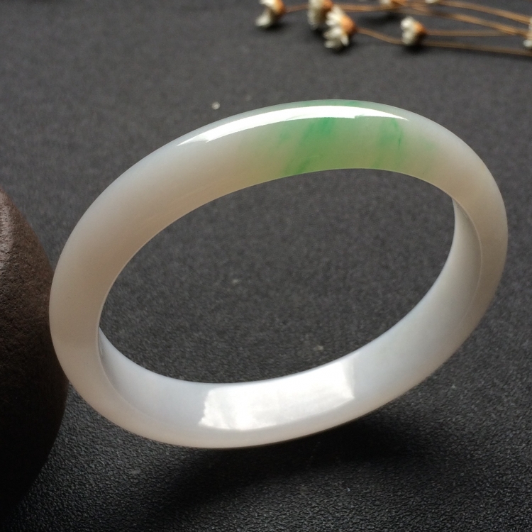 （超值推荐）糯冰种飘翠贵妃镯（56.3mm-49.3mm）