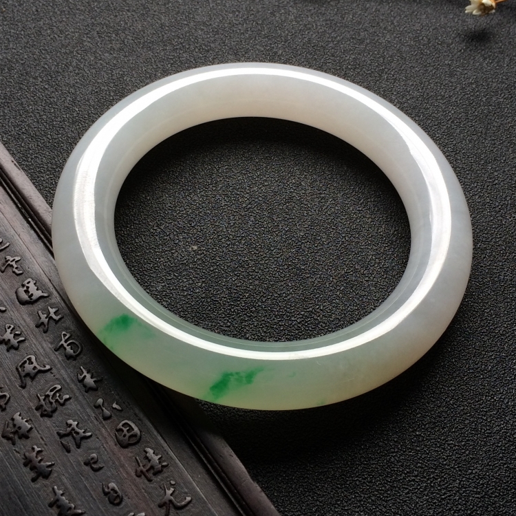 （超值推荐）糯冰种飘翠圆条手镯（56mm）