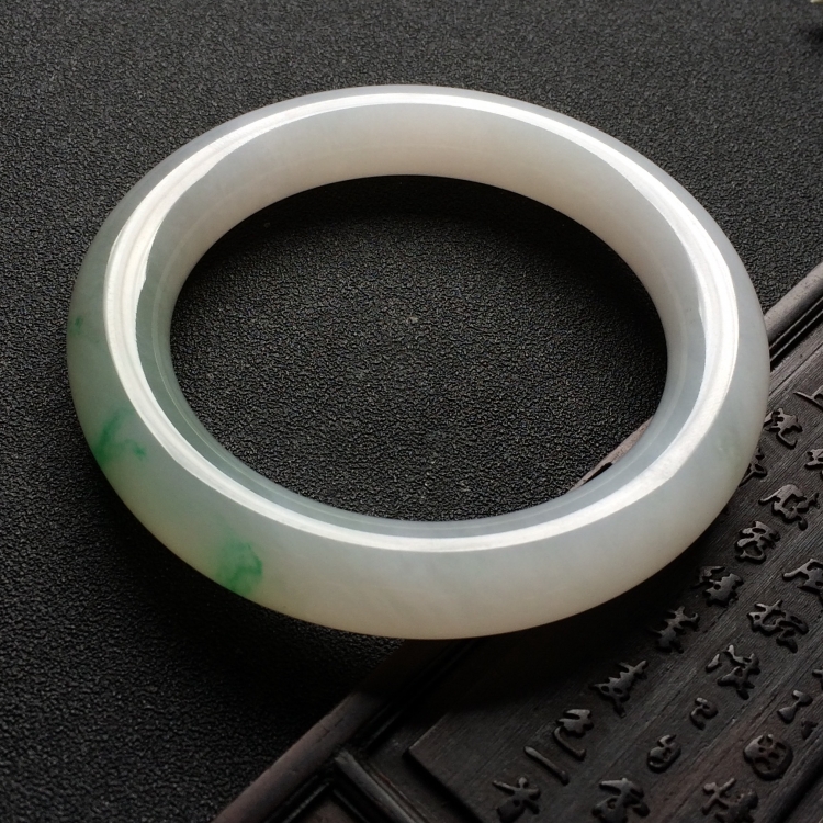 （超值推荐）糯冰种飘翠圆条手镯（56mm）