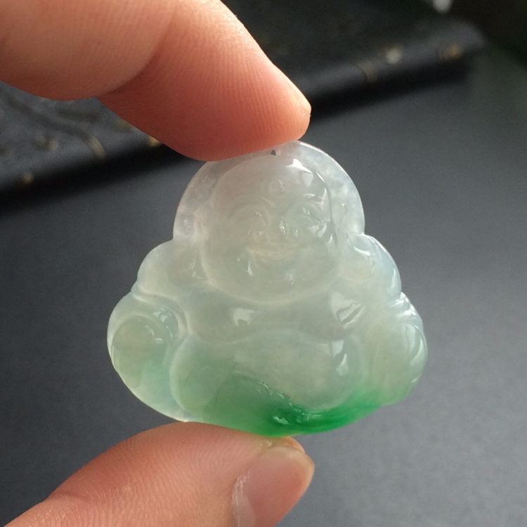 (超值推荐)糯冰种飘翠玉佛挂件