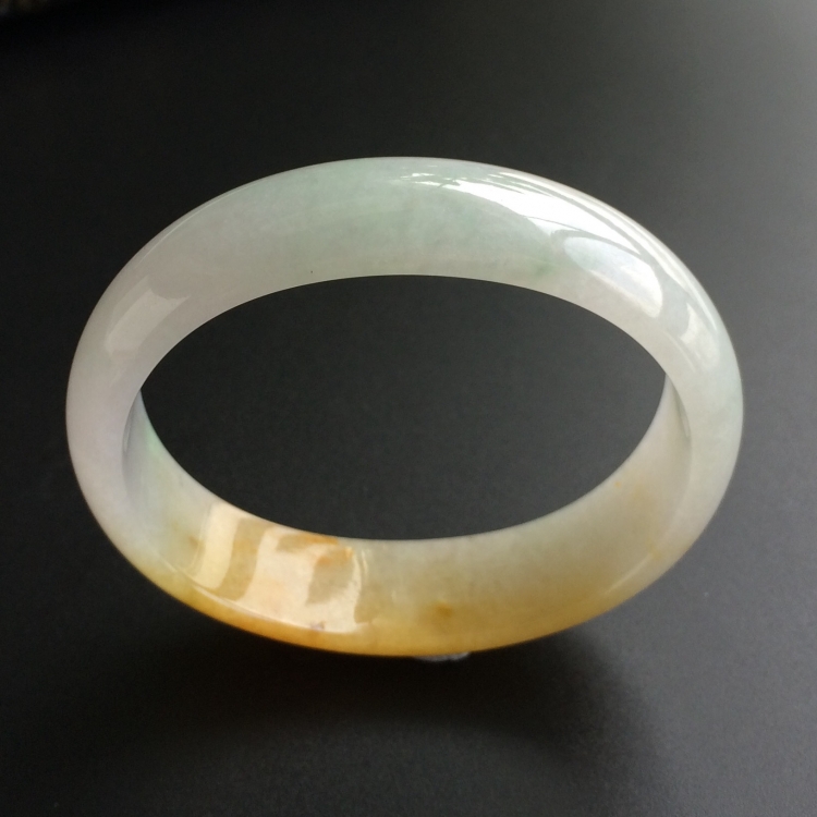 (超值推荐)糯冰种黄翡贵妃镯(56.4mm-47.8mm)