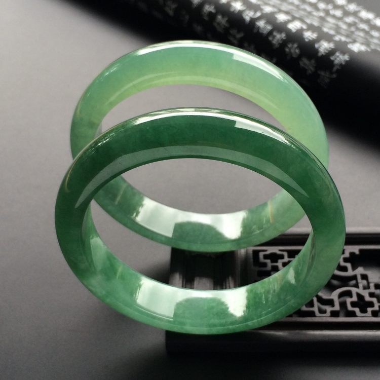 （超值推荐）糯冰种晴水手镯一对（56.3mm、55.2mm）