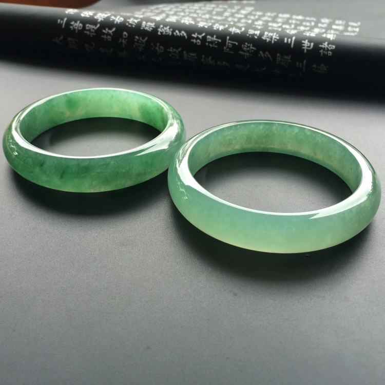 （超值推荐）糯冰种晴水手镯一对（56.3mm、55.2mm）