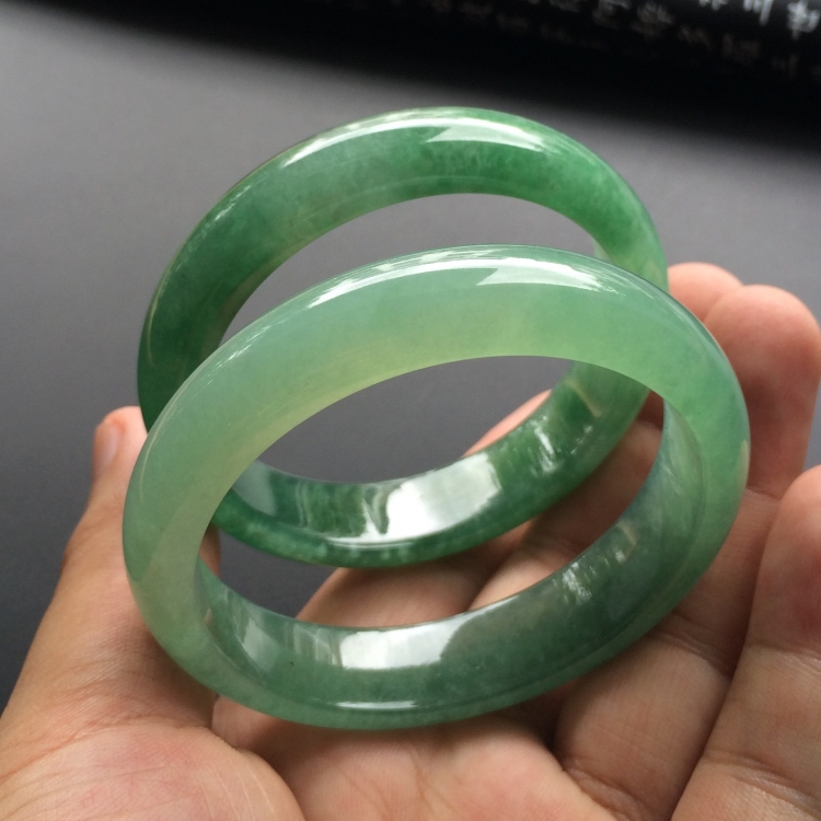 （超值推荐）糯冰种晴水手镯一对（56.3mm、55.2mm）