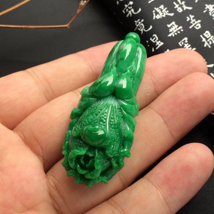 （超值推荐）糯冰种翠色白菜挂件
