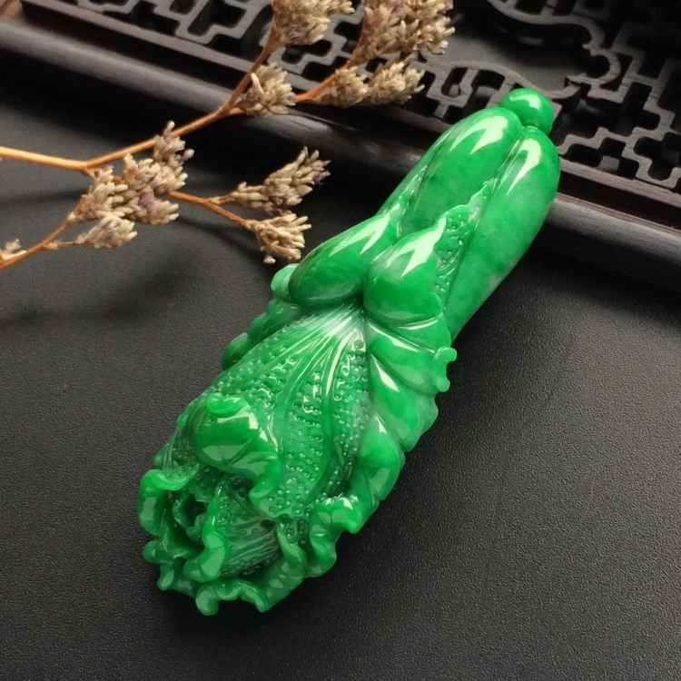 （超值推荐）糯冰种翠色白菜挂件