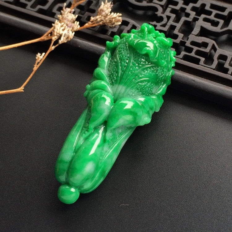 （超值推荐）糯冰种翠色白菜挂件