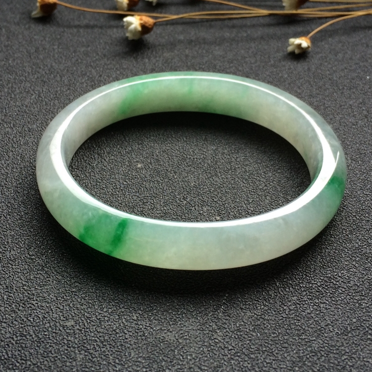 （超值推荐）糯冰种飘翠贵妃镯（54.1mm-45mm）