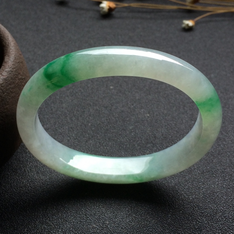 （超值推荐）糯冰种飘翠贵妃镯（54.1mm-45mm）