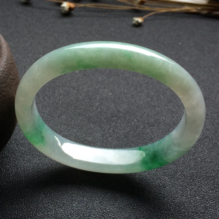 （超值推荐）糯冰种飘翠贵妃镯（54.1mm-45mm）