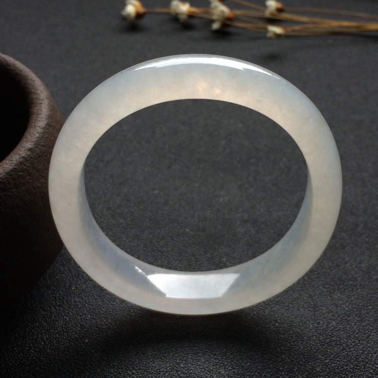 （超值推荐）冰种淡晴水贵妃镯（54mm-47.6mm）