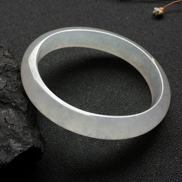 （超值推荐）冰种淡晴水贵妃镯（54mm-47.6mm）
