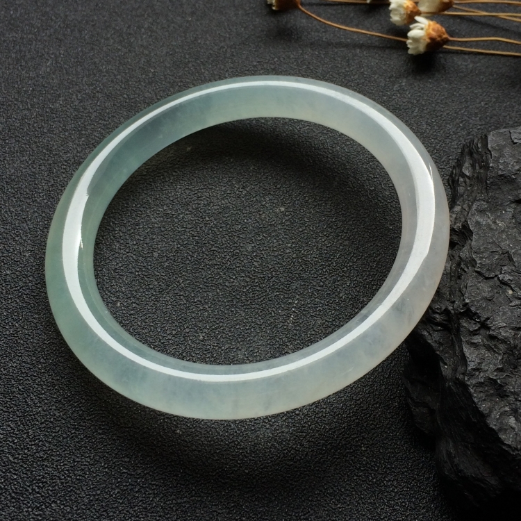 （超值推荐）冰种晴水圆条手镯（55mm）