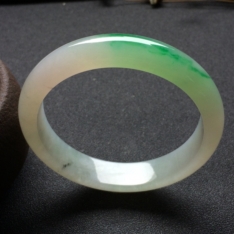 （超值推荐）糯冰种飘翠手镯（56.3mm）