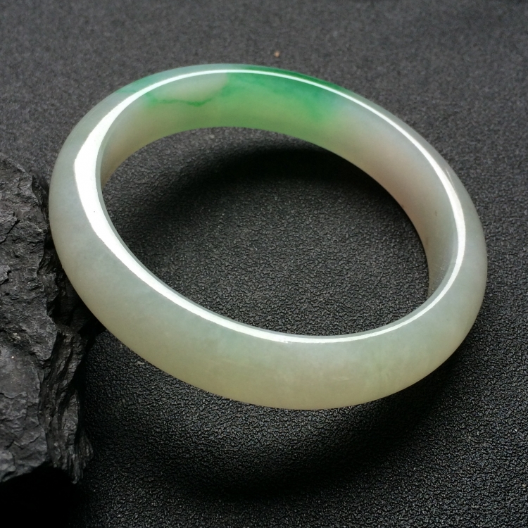 （超值推荐）糯冰种飘翠手镯（56.3mm）