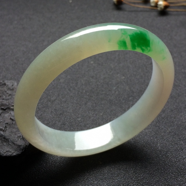 （超值推荐）糯冰种飘翠手镯（56.2mm）