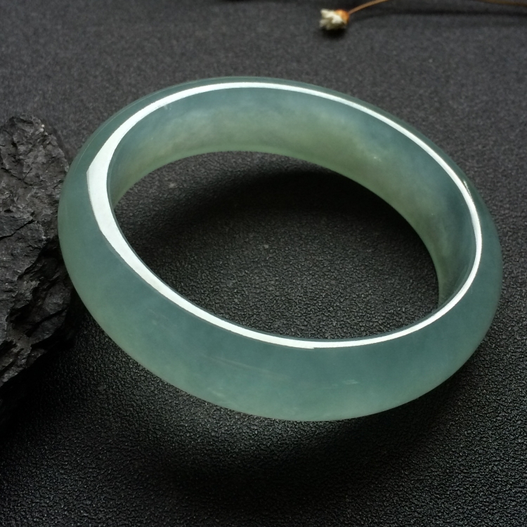 （超值推荐）冰种晴水贵妃镯（58.2mm-51.2mm）