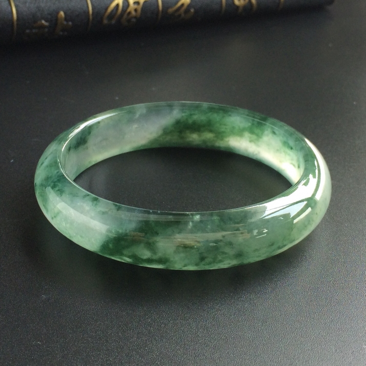 (超值推荐)冰种飘花贵妃镯(55.4mm-48.5mm)