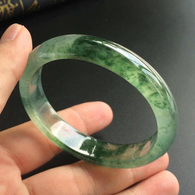 (超值推荐)冰种飘花贵妃镯(55.4mm-48.5mm)