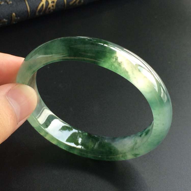 (超值推荐)冰种飘花贵妃镯(55.4mm-48.5mm)