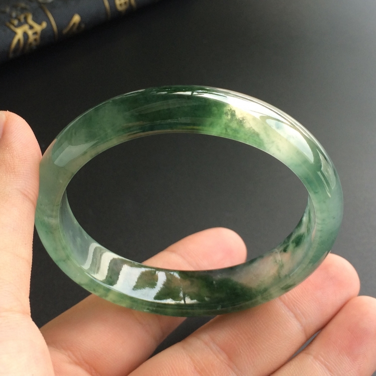 (超值推荐)冰种飘花贵妃镯(55.4mm-48.5mm)