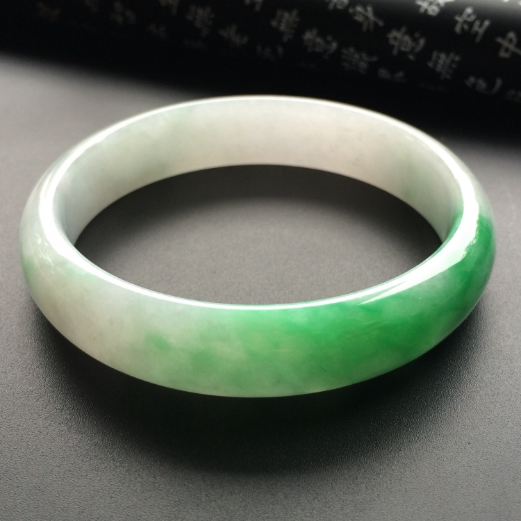（超值推荐）糯冰种飘翠手镯（58mm）