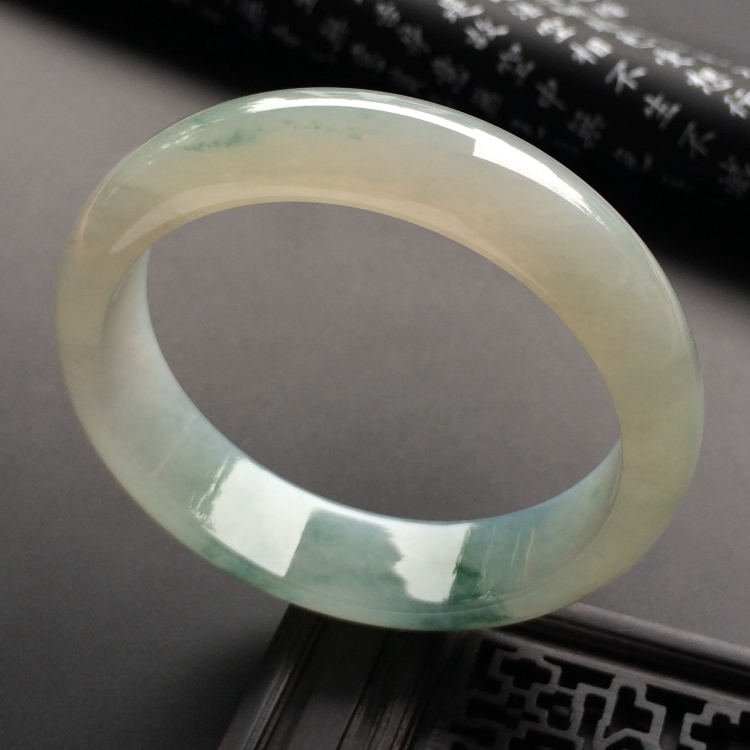 （超值推荐）糯冰种飘花手镯（59mm）