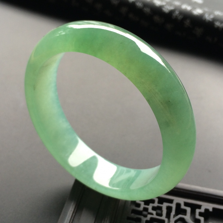 （超值推荐）糯冰种晴水手镯（55mm）