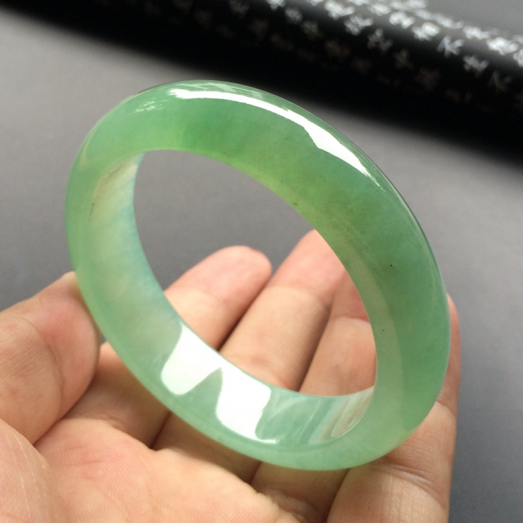 （超值推荐）糯冰种晴水手镯（55mm）