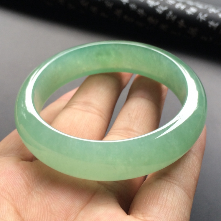 （超值推荐）糯冰种晴水手镯（55mm）