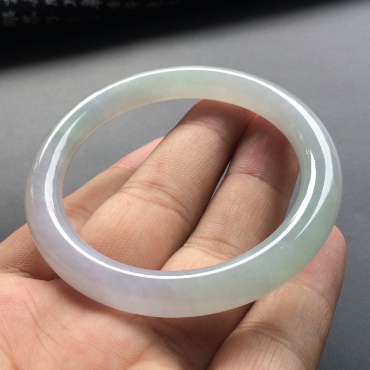 （超值推荐）糯冰种晴水淡紫罗兰圆条手镯（52.8mm）