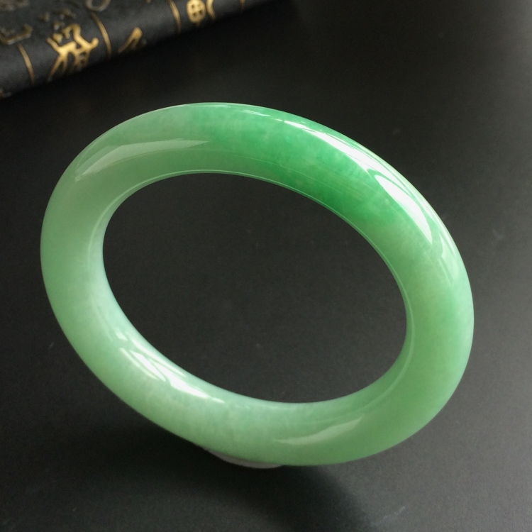 (超值推荐)糯冰种晴水圆条手镯(58.5mm)